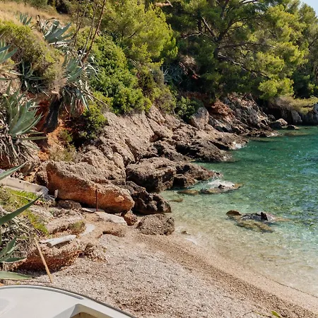 Villa La Bleue Secluded Hvar House *