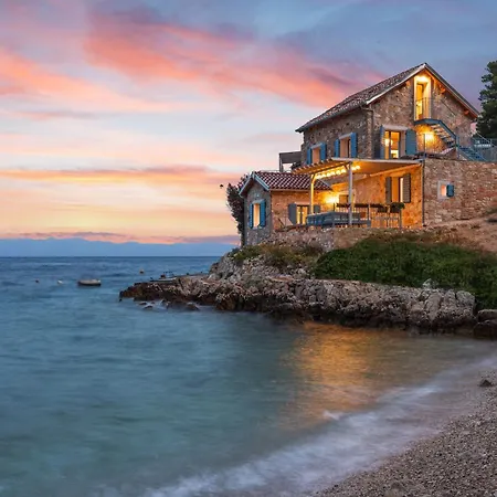 Villa La Bleue Secluded Hvar House *
