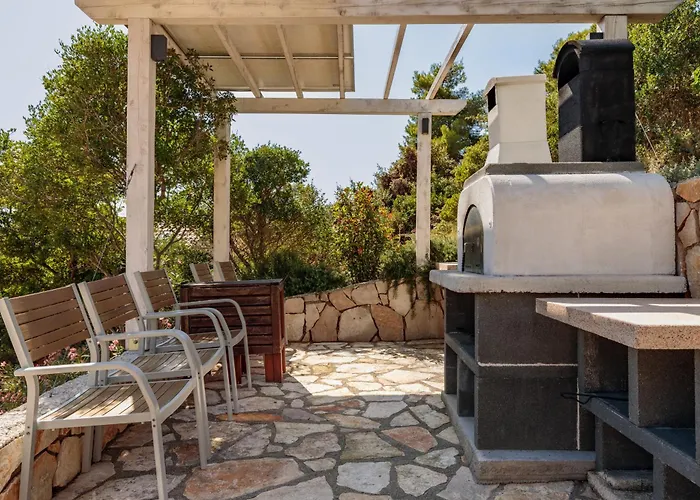 La Bleue Secluded Hvar House * Zastrazisce